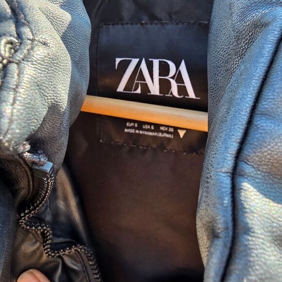 Bloggers Favorite Zara Faux Leather Puffer Jacket - Picture 5 of 8